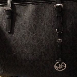 Meet your Posher, Araseli